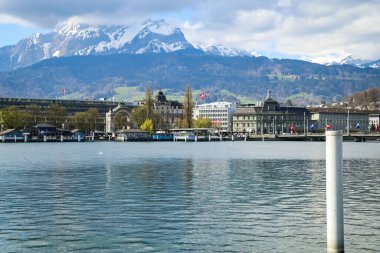 Lucerne, İsviçre 'nin orta kesiminde, Almanca konuşulan bir şehirdir. Lucerne, Lucerne Kantonu 'nun başkenti ve aynı adlı bölgenin bir parçasıdır.