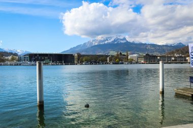 Lucerne, İsviçre 'nin orta kesiminde, Almanca konuşulan bir şehirdir. Lucerne, Lucerne Kantonu 'nun başkenti ve aynı adlı bölgenin bir parçasıdır.
