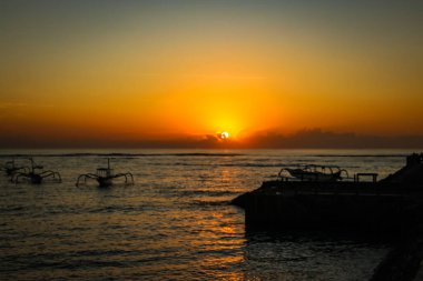Sanur Sindhu Sahili 'nde gün doğumu, Bali