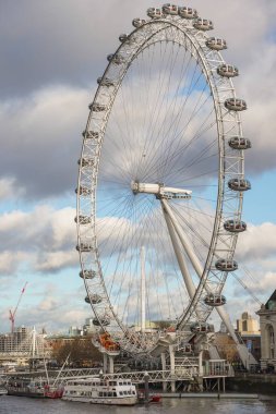 Bulutlu bir günde Londra 'nın Gözü