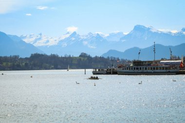 Lucerne, İsviçre 'nin orta kesiminde, Almanca konuşulan bir şehirdir. Lucerne, Lucerne Kantonu 'nun başkenti ve aynı adlı bölgenin bir parçasıdır.