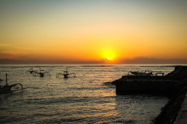 Sanur Sindhu Sahili 'nde gün doğumu, Bali