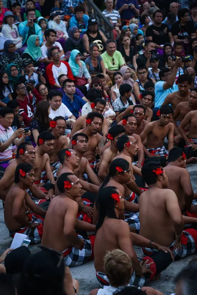 Tarian Api Kecak Adalah Salah Satu Pertunjukan Seni Yang Paling — Stok Foto