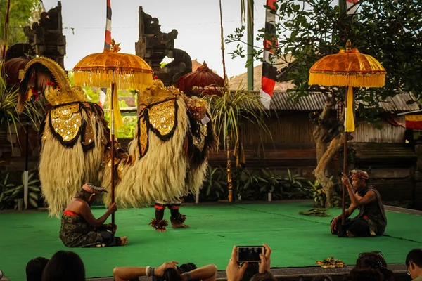 Baile Tradicional Balinés Barong Las Actuaciones Tradicionales Danza Barong Retratado —  Fotos de Stock