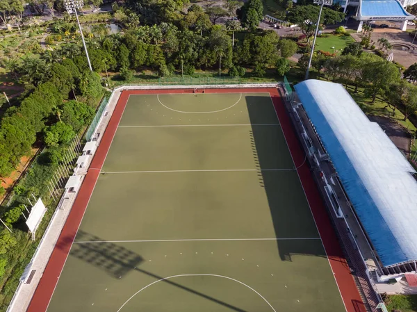 サラワク州立ホッケースタジアムの空中ビュー または地元では スタジアム伯耆ネゲリサラワク として知られている — ストック写真