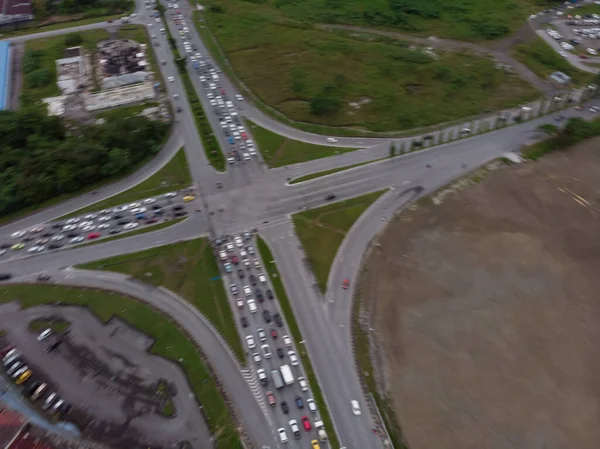 Blick Von Oben Auf Straßenkreuzung Mit Überfüllten Fahrzeugen — Stockfoto