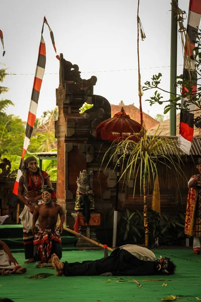 Balijski Tradycyjny Taniec Baronowy Tradycyjnych Przedstawieniach Tanecznych Barong Jest Przedstawiany — Zdjęcie stockowe