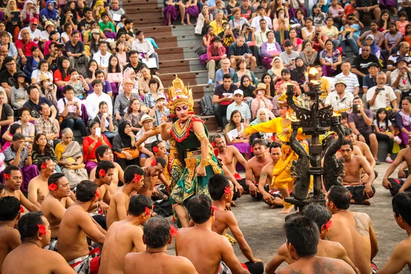 Balinese People Performing Kecak Dance Uluwatu Bali — Stock Photo, Image