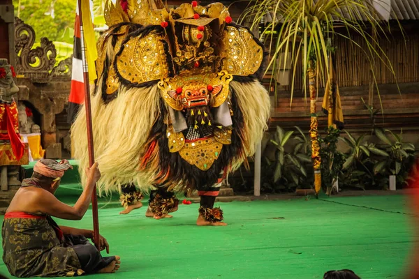 Balinéz Hagyományos Barong Tánc Tradicionális Barong Táncelőadásokon Bemutatják Rangda Elleni — Stock Fotó