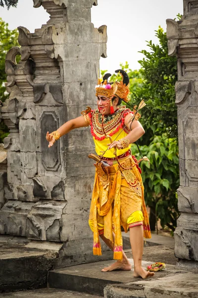 Gente Balinesa Interpretando Kecak Dance Uluwatu Bali —  Fotos de Stock