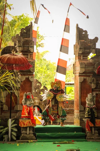 Balinesisk Traditionell Barongdans Traditionella Barong Dansföreställningar Skildras Han Sin Kamp — Stockfoto