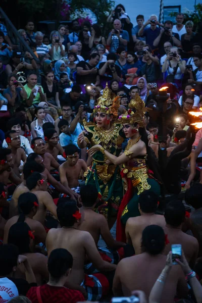 Kecak Ateş Dansı Balis Ikonik Sanat Performanslarından Biridir Insan Vokallerini — Stok fotoğraf