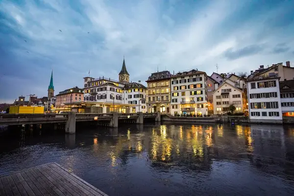 Prachtige Stad Zürich Bij Zonsopgang — Stockfoto