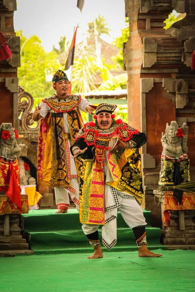 Balinéz Hagyományos Barong Tánc Tradicionális Barong Táncelőadásokon Bemutatják Rangda Elleni — Stock Fotó