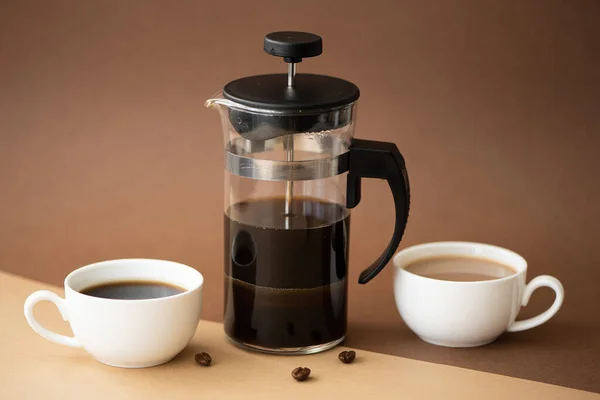 Μαύρο Καφέ Και Καφέ Γάλα Φλιτζάνια Καφέ Φόντο — Φωτογραφία Αρχείου