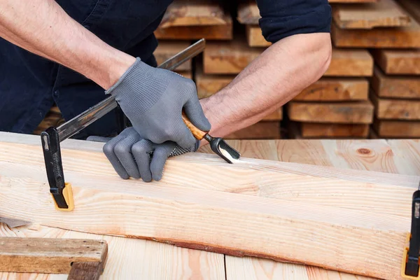 Manos Carpintero Que Trabajan Con Cortador Hombre Trabajando Con Plano — Foto de Stock