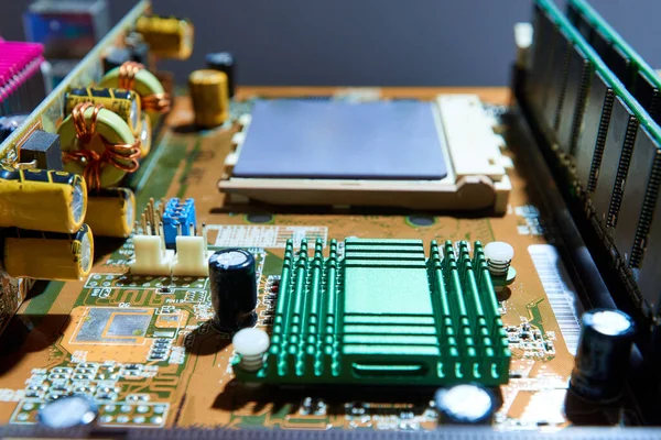 Närbild Elektronisk Komponent Modern Dator Mainboard — Stockfoto