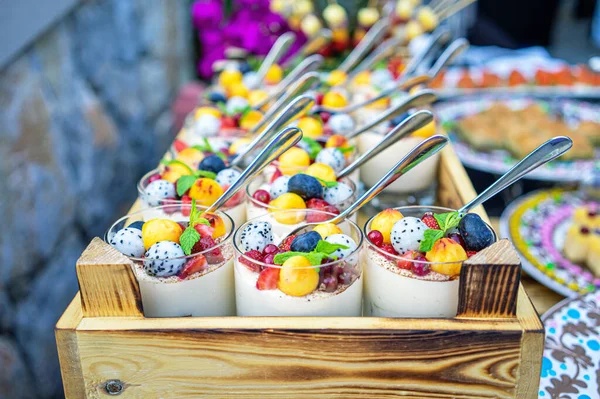 Dairy Dessert Pudding Sweets Yogurt Fresh Fruits Berries Glass Sweets — Stock Photo, Image