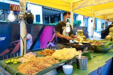Bangkok sokak yemeği. Tayland Bangkok Mart 2020.