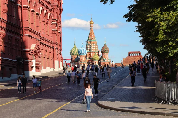 Manzaralı Kremlin Geçidi Moskova Daki Kızıl Meydan Daki Basil Katedrali — Stok fotoğraf
