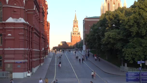 Paso Del Kremlin Con Vistas Torre Spassky Del Kremlin Plaza — Vídeos de Stock