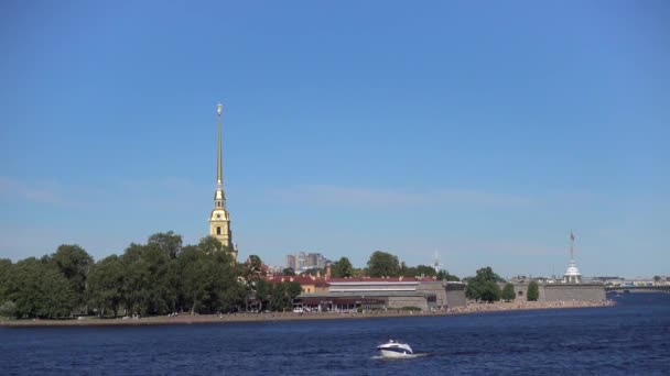 Petrohrad Řeka Neva Výhled Pevnost Petra Pavla Katedrála Petra Pavla — Stock video