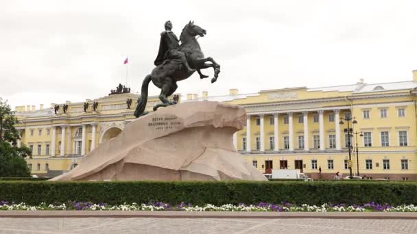 San Petersburgo Jinete Bronce Monumento Pedro Grande Triste Día Soleado — Vídeo de stock