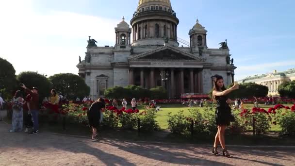 Petrohrad Katedrála Izáka Nebo Katedrála Izáka Náměstí Izáka Letní Den — Stock video