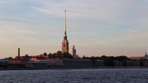 Petersburg Rzeka Neva Katedra Piotra Pawła Twierdza Piotra Pawła Zachód — Wideo stockowe