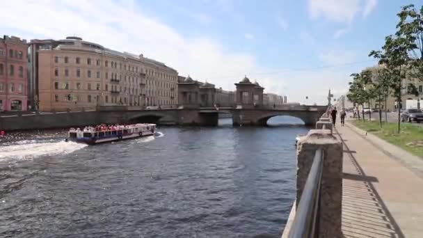 Sankt Petersburg Fontanka Älv Lomonosovbron Vallen Sommardag Ryssland Sankt Petersburg — Stockvideo