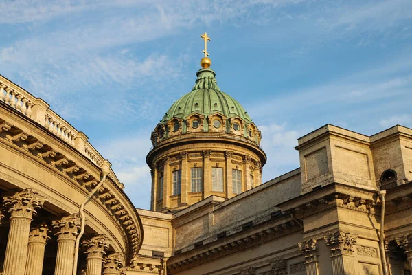 Saint Petersburg, Kazan Katedrali 'nin kubbesi, yakın plan..
