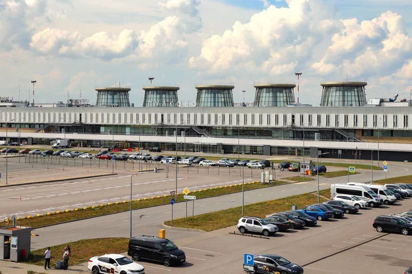 Pulkovo Aeropuerto Terminal Edificio Fachada Vista Desde Calle Día Rusia — Foto de Stock