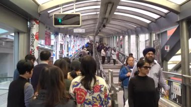 Hong Kong Merkez-orta seviye yürüyen merdiven, insan hareketi, yaşam tarzı. Hong Kong, Çin Kasım 2017