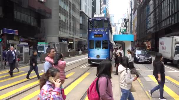 Peatones Hong Kong Cruzando Calle Principal Hong Kong China Noviembre — Vídeo de stock