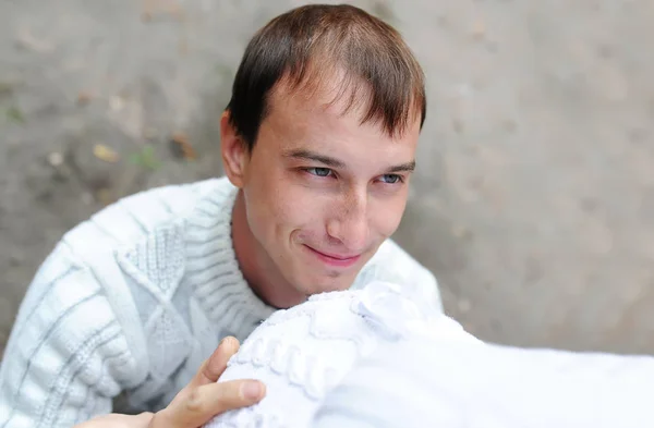 Portrét Mladé Potěšen Otce Čeká Dítě — Stock fotografie