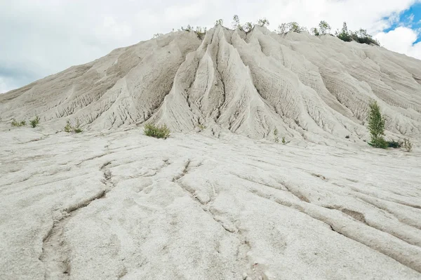 Góra w opuszczonych kopalniach. Estonia, Europa — Zdjęcie stockowe