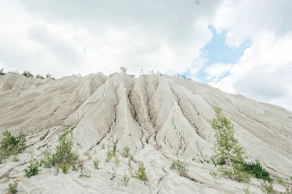 Piaszczyste wzgórza kamieniołomu Rummu. Estonia — Zdjęcie stockowe