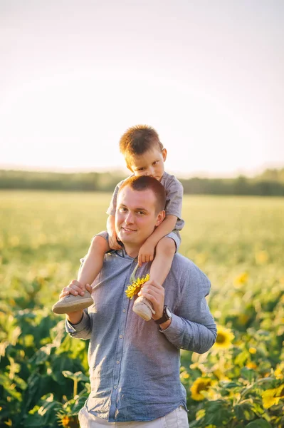 Father Sad Boy Sunflowers Field Family Love Concept — Stock Photo, Image