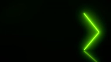 Yansıyan zeminde yeşil renkte parlayan neon okların video animasyonu. - Özet arka plan - Lazer gösterisi