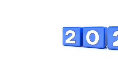 Beyaz zemin üzerinde 2020 - 2021 yılları arasında mavi küplerin video animasyonu 2021 yılını temsil ediyor..