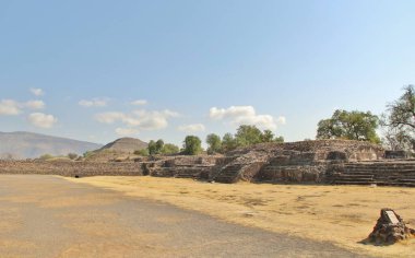 Teotihuacan manzarası, Meksika 'da antik bir şehir.