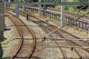 Tren istasyonundaki raylar.