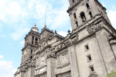 Mexico City 'de sömürge tarzı bir katedral.