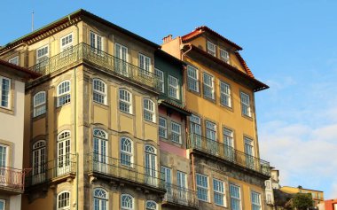 Mimari manzara, binalar ve caddeler liman kenti, Porto, Portekiz