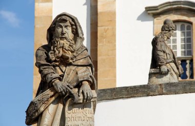 18. yüzyılın ikinci yarısında Bon Jesus de Matosinhos 'daki farklı Hıristiyan peygamberlerin heykelleri, Brezilya' nın Kongonhas şehrinde Haç Yolu 'na adanmış rokoko kilisesi. 