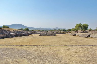 Teotihuacan manzarası, Meksika 'da antik bir şehir.