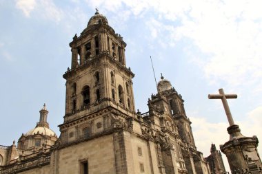 Mexico City 'de sömürge tarzı bir katedral.