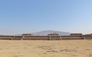 Teotihuacan manzarası, Meksika 'da antik bir şehir.
