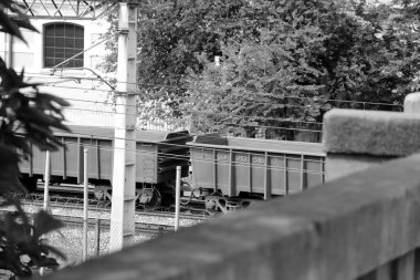 Tren istasyonundaki raylar.