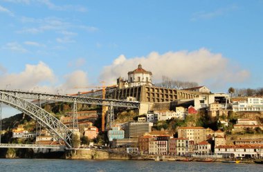 Mimari manzara, binalar ve caddeler liman kenti, Porto, Portekiz